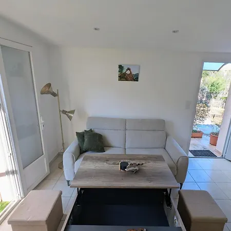 Charmante Maisonnette Avec Privatif *