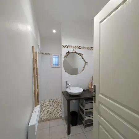 Charmante Maisonnette Avec Privatif *